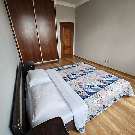 Ernaz Plus Apartments-Expo-Boulevard 130 Astana Eksteriør billede