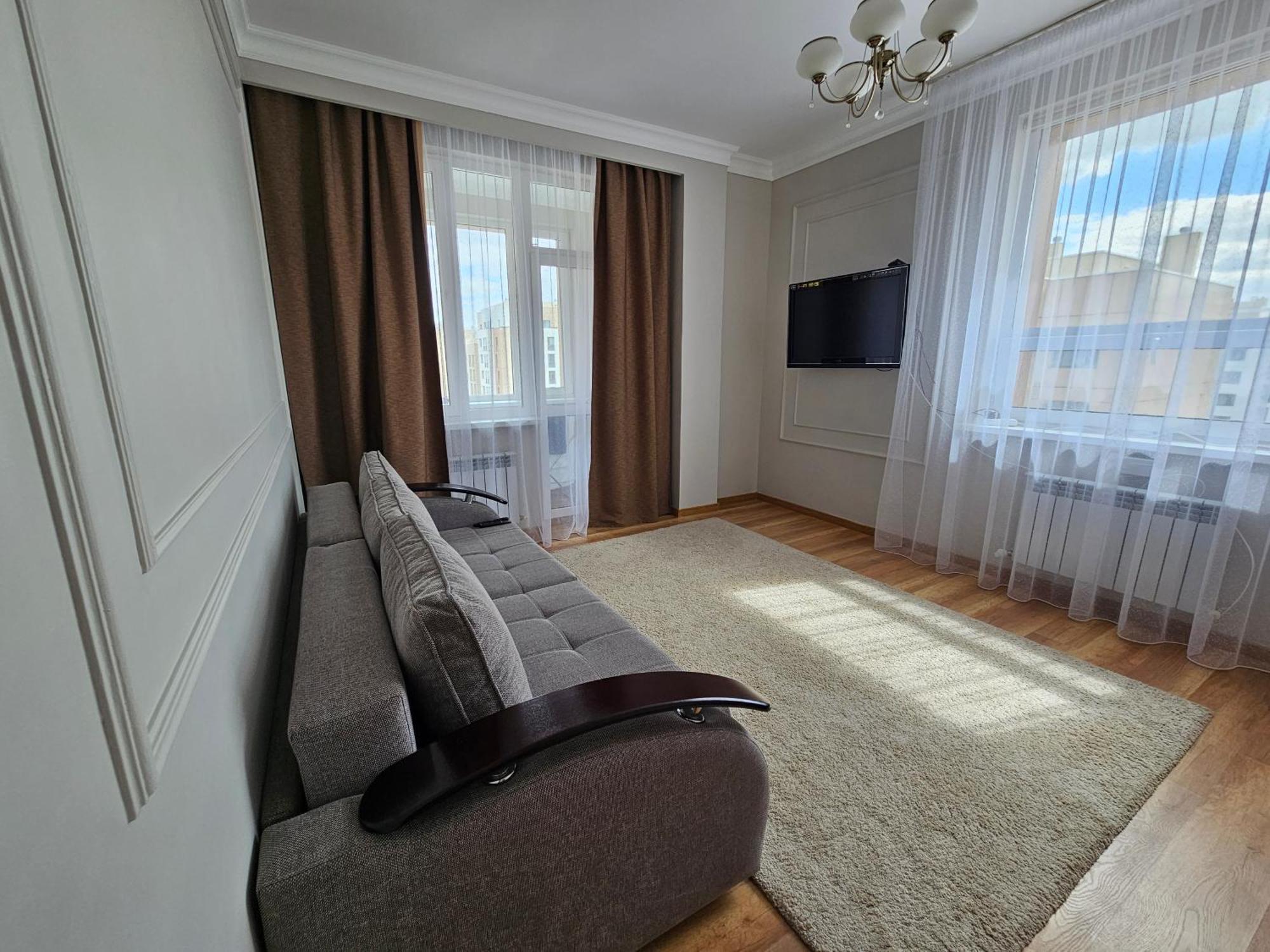 Ernaz Plus Apartments-Expo-Boulevard 130 Astana Eksteriør billede